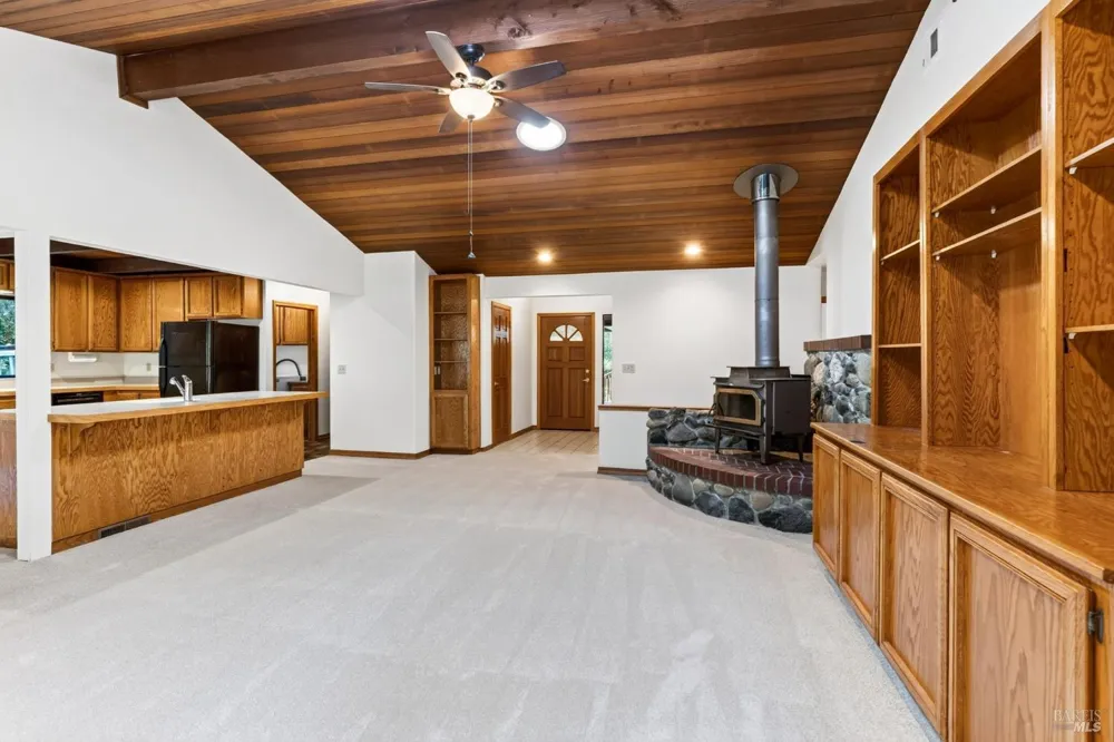32268 Forest Lane Fort Bragg, CA 95437