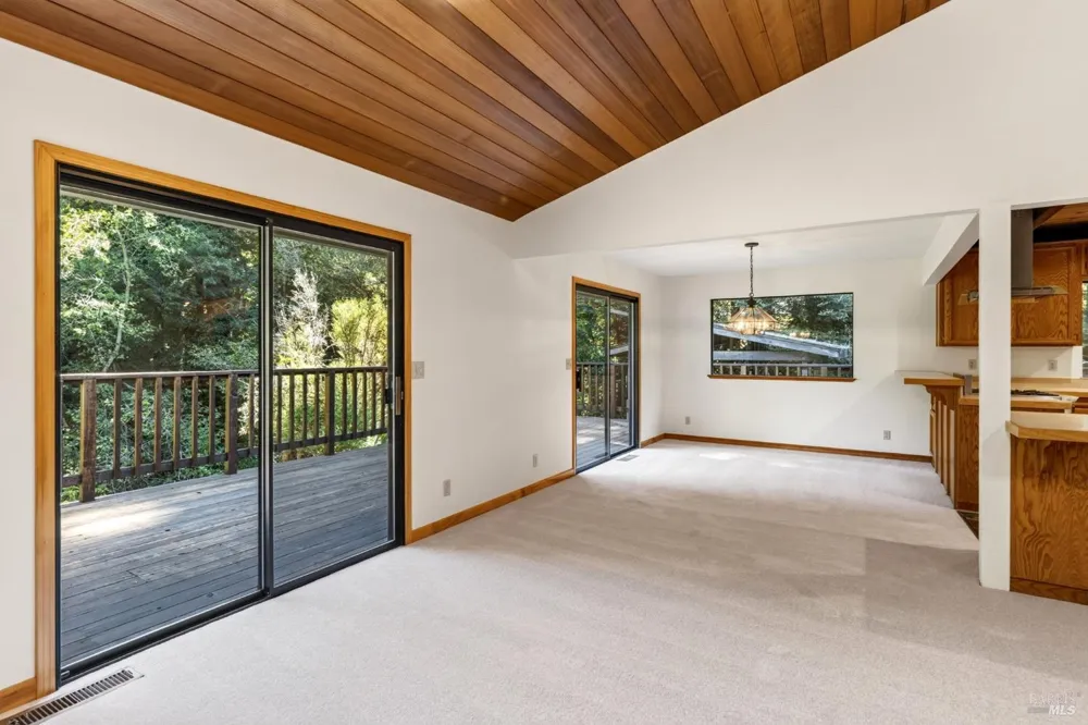 32268 Forest Lane Fort Bragg, CA 95437