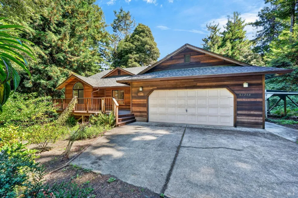 32268 Forest Lane Fort Bragg, CA 95437
