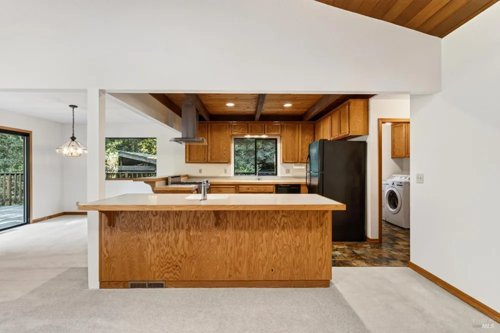 32268 Forest Lane Fort Bragg, CA 95437