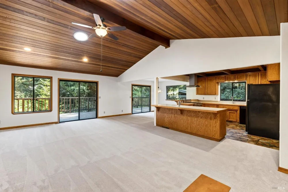 32268 Forest Lane Fort Bragg, CA 95437