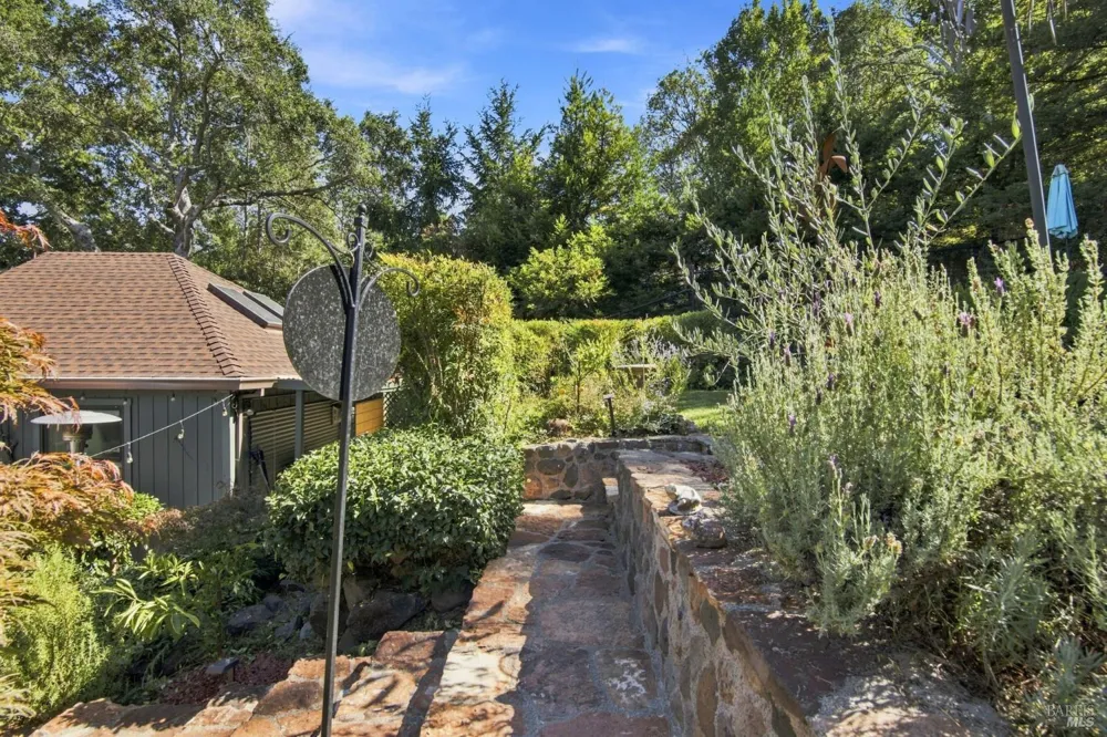 321 Gemma Circle Santa Rosa, CA 95404