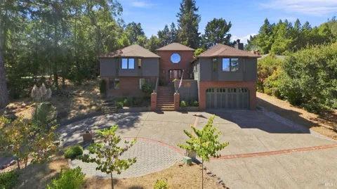 321 Gemma Circle
