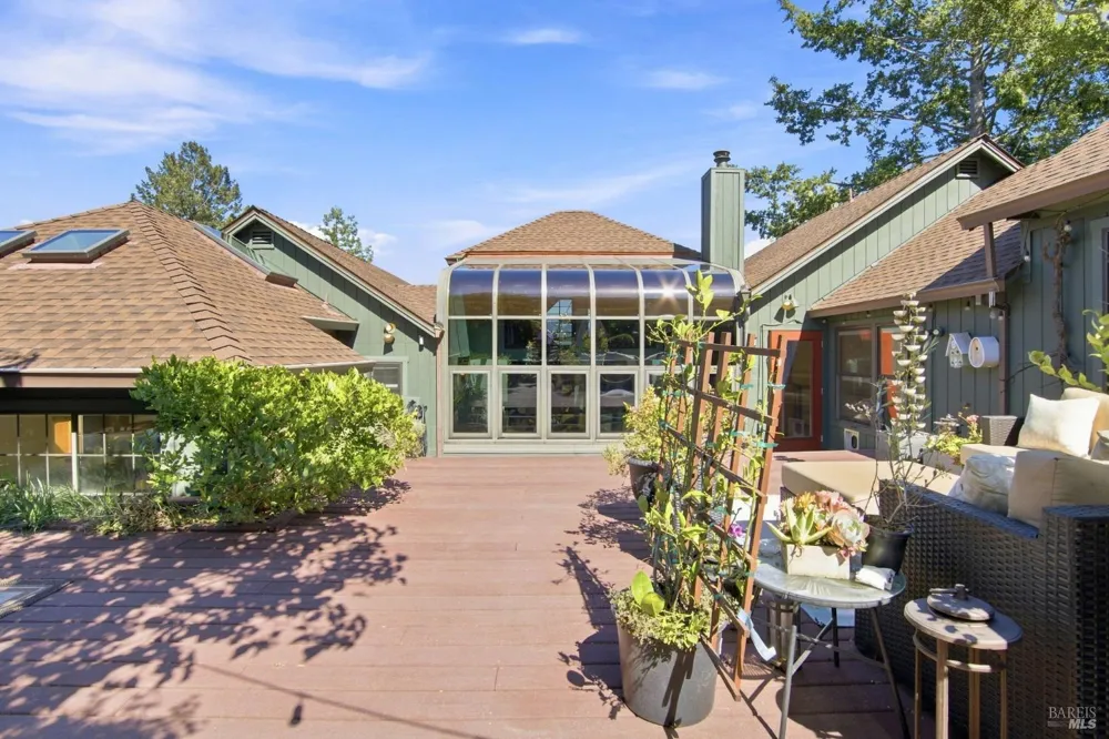 321 Gemma Circle Santa Rosa, CA 95404