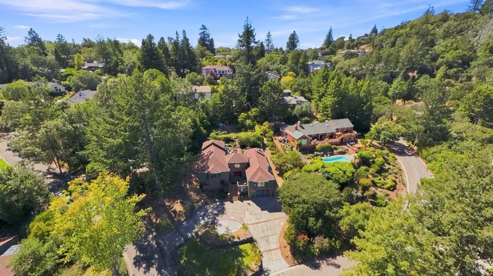 321 Gemma Circle Santa Rosa, CA 95404