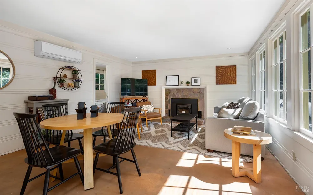 11575 Pocket Drive Guerneville, CA 95446