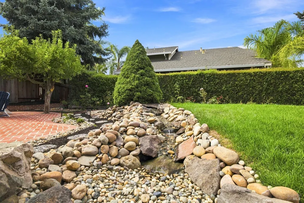 8273 Honor Place Cotati, CA 94931