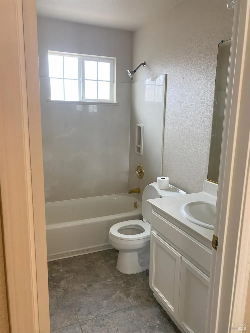 702 Daniels Avenue Vallejo, CA 94590