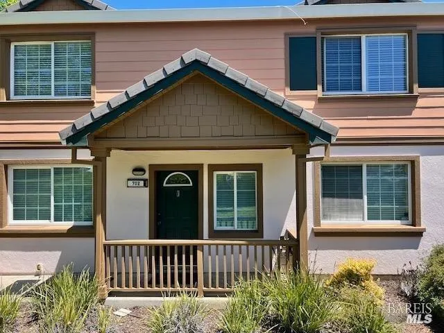 702 Daniels Avenue Vallejo, CA 94590