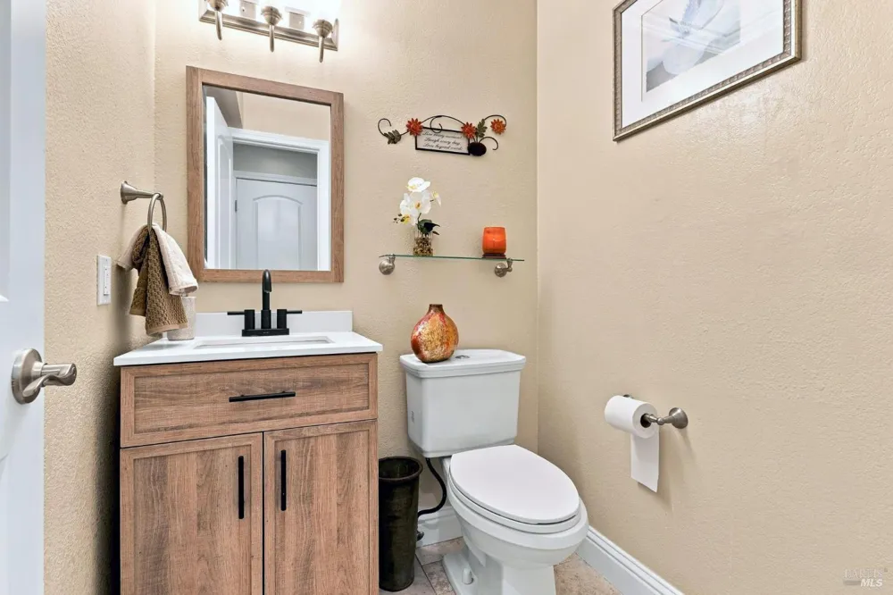 1013 Golf Course Drive Rohnert Park, CA 94928