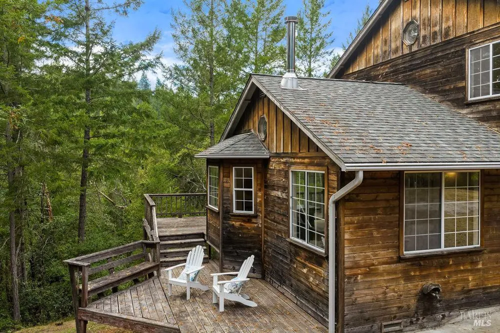 6900 Timber Drive Sebastopol, CA 95472