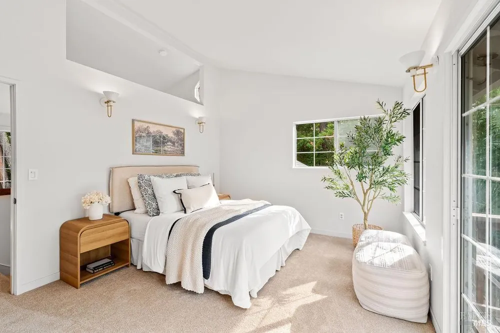 6900 Timber Drive Sebastopol, CA 95472