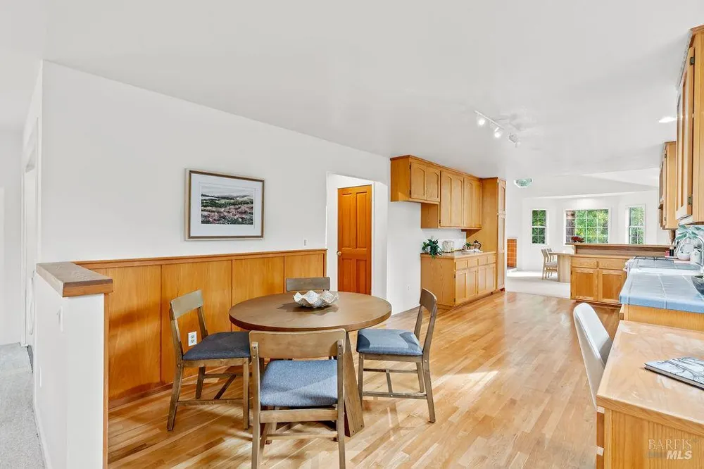 6900 Timber Drive Sebastopol, CA 95472