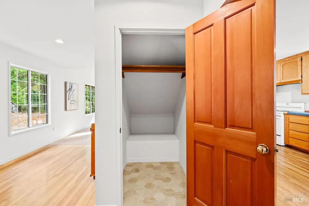 6900 Timber Drive Sebastopol, CA 95472