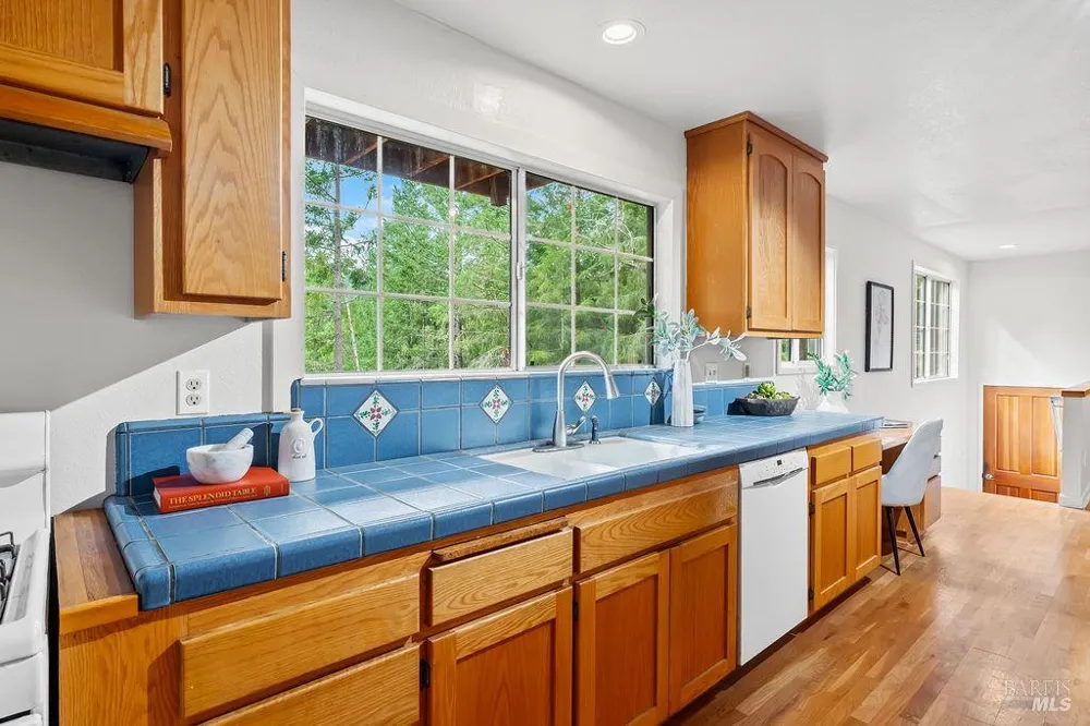 6900 Timber Drive Sebastopol, CA 95472
