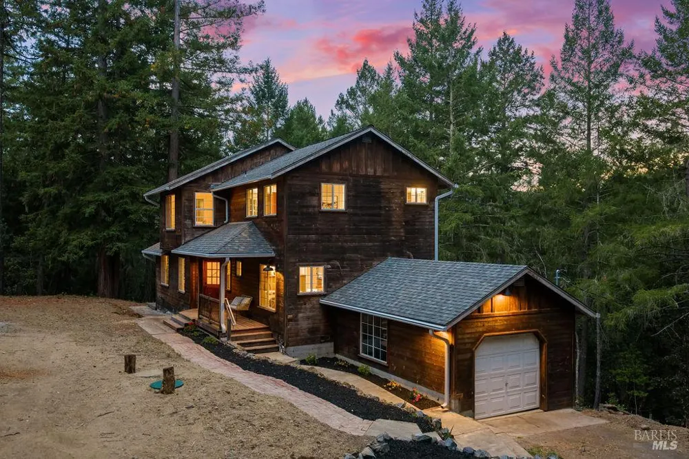 6900 Timber Drive Sebastopol, CA 95472