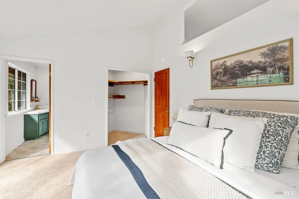 6900 Timber Drive Sebastopol, CA 95472