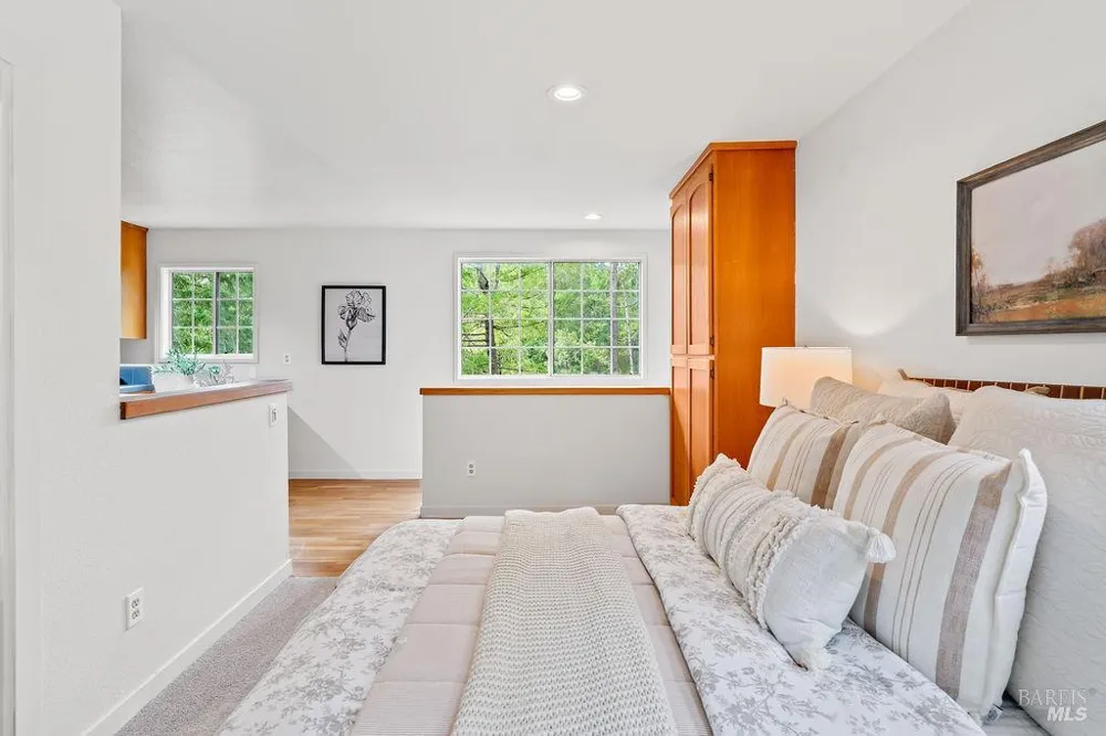 6900 Timber Drive Sebastopol, CA 95472