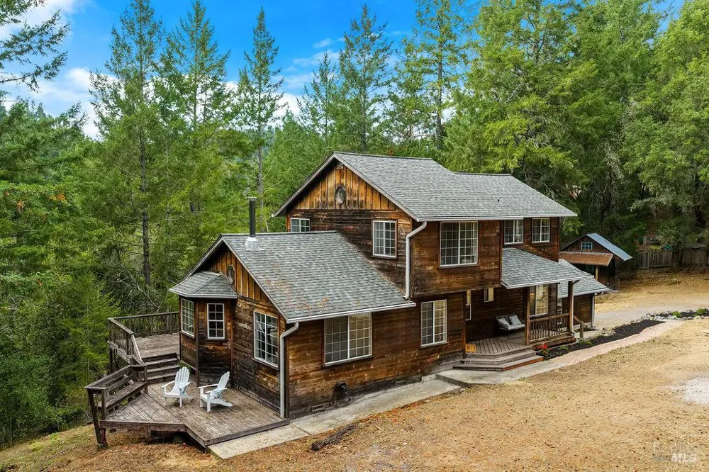 6900 Timber Drive Sebastopol, CA 95472