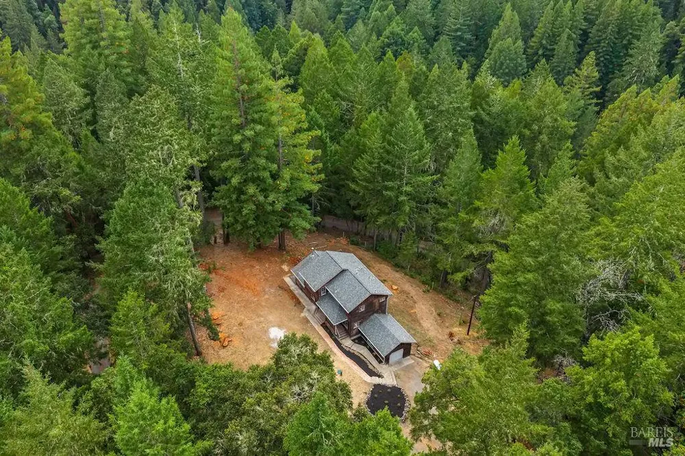 6900 Timber Drive Sebastopol, CA 95472