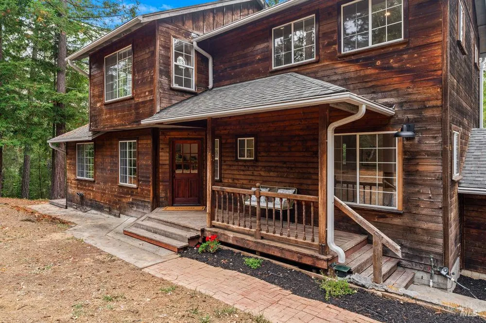 6900 Timber Drive Sebastopol, CA 95472