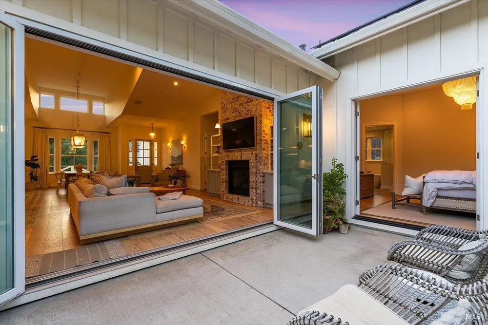 3772 Cross Creek Circle Santa Rosa, CA 95403