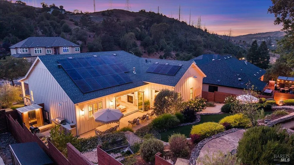 3772 Cross Creek Circle Santa Rosa, CA 95403