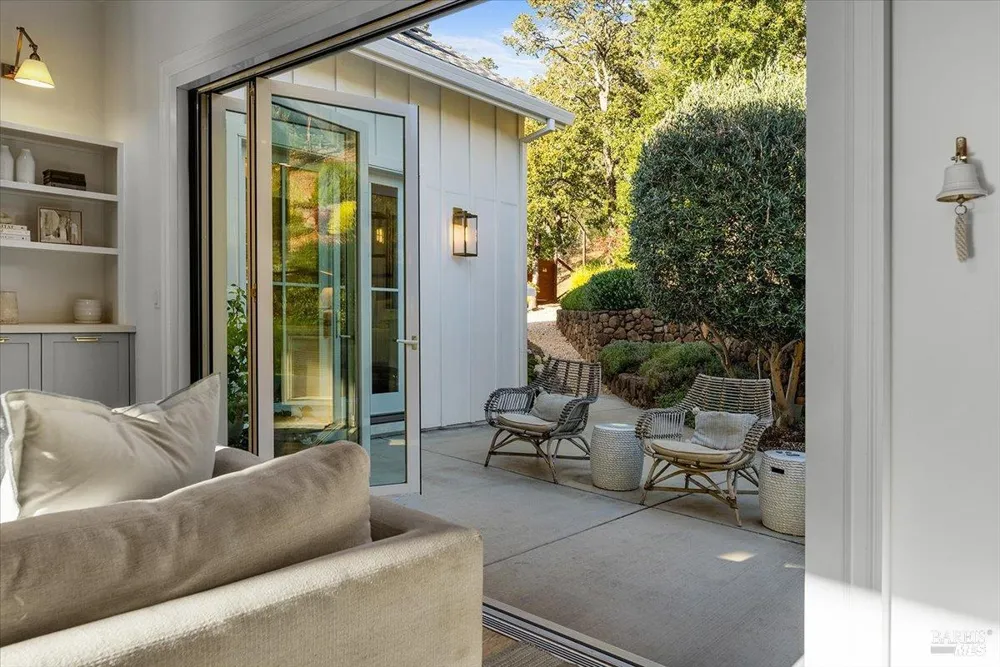 3772 Cross Creek Circle Santa Rosa, CA 95403