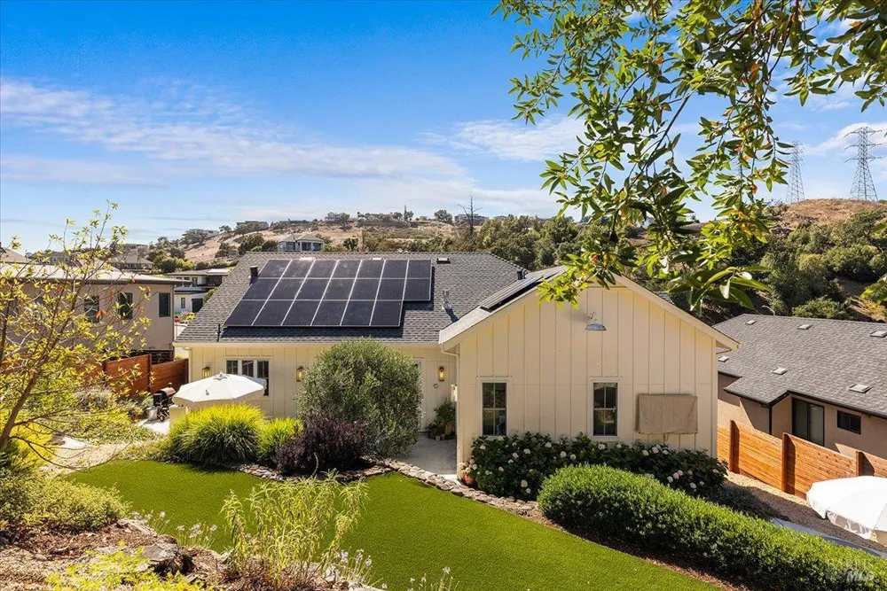 3772 Cross Creek Circle Santa Rosa, CA 95403