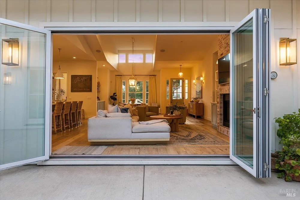 3772 Cross Creek Circle Santa Rosa, CA 95403