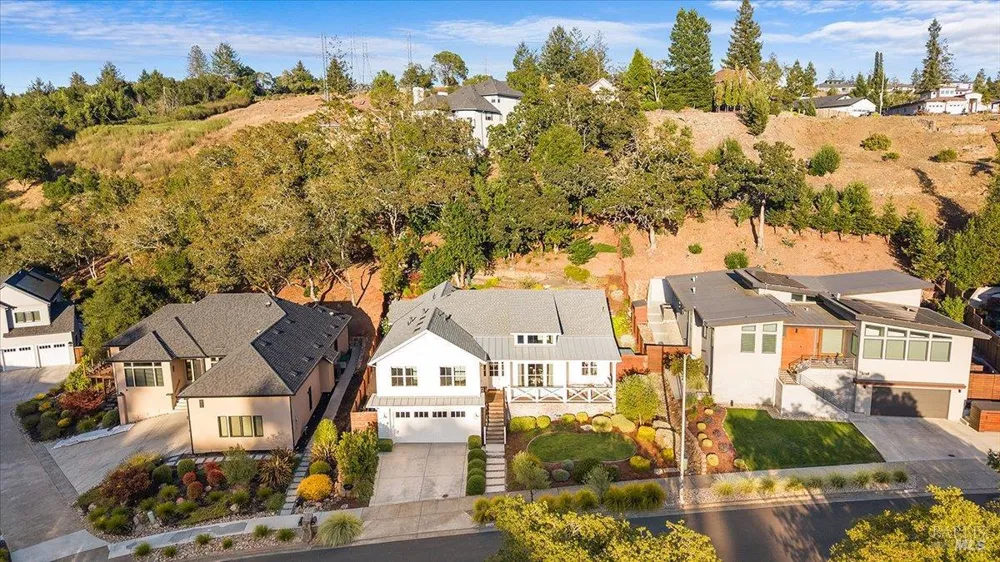 3772 Cross Creek Circle Santa Rosa, CA 95403