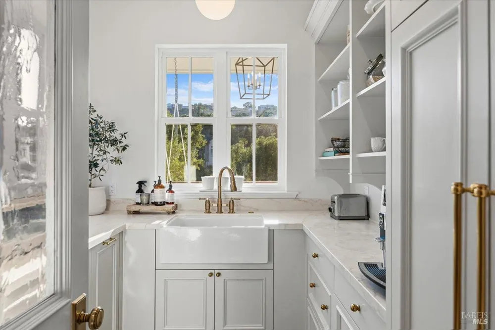 3772 Cross Creek Circle Santa Rosa, CA 95403