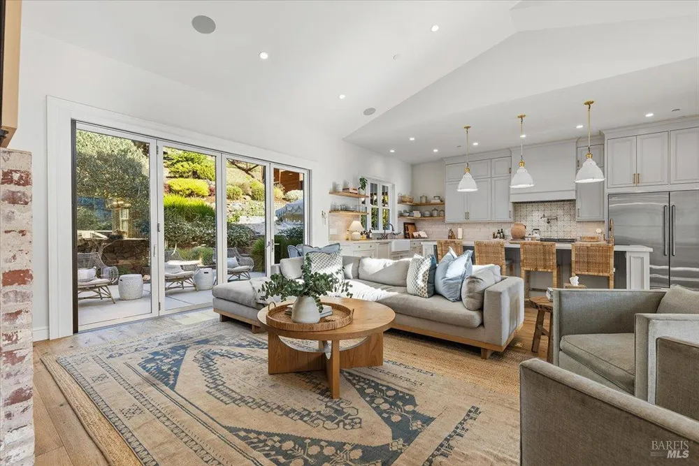 3772 Cross Creek Circle Santa Rosa, CA 95403