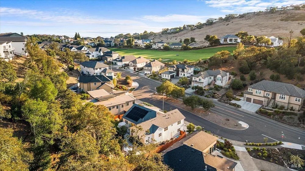 3772 Cross Creek Circle Santa Rosa, CA 95403