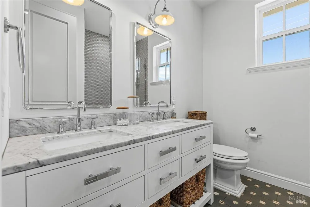 3772 Cross Creek Circle Santa Rosa, CA 95403