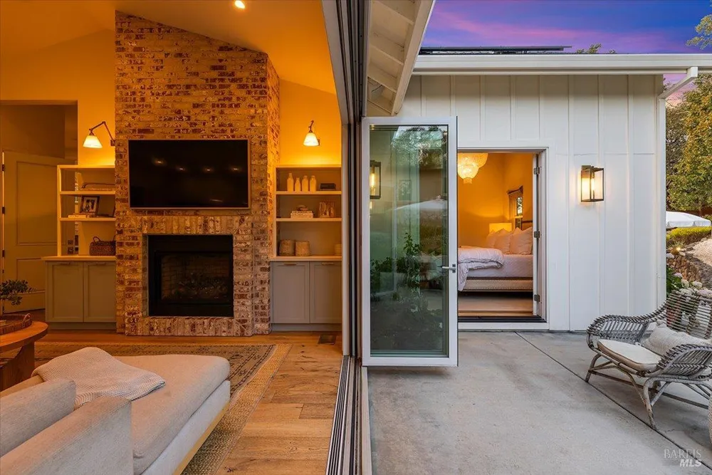 3772 Cross Creek Circle Santa Rosa, CA 95403