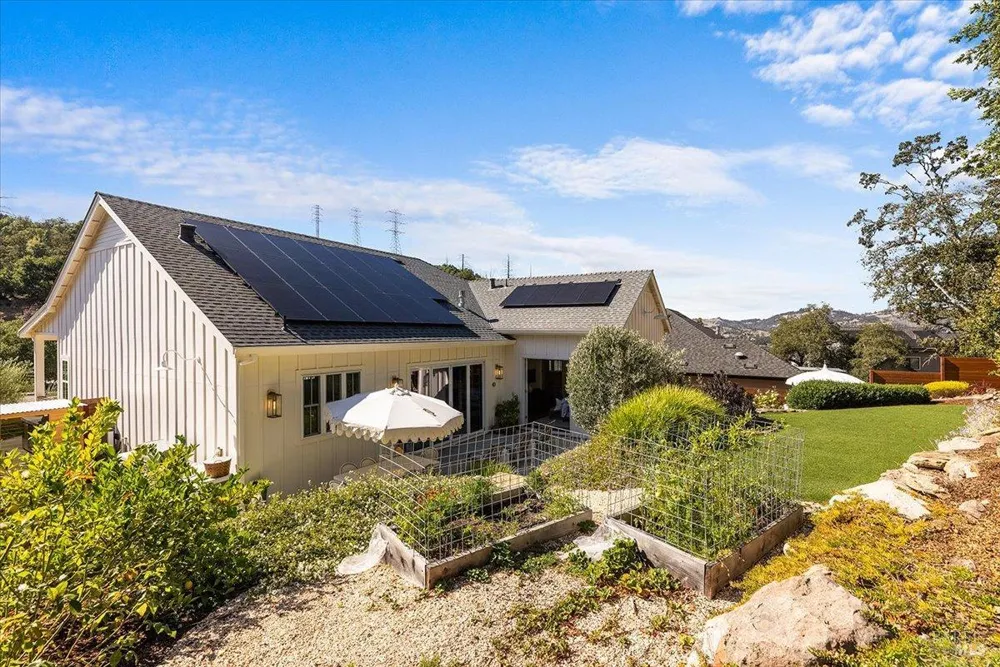 3772 Cross Creek Circle Santa Rosa, CA 95403