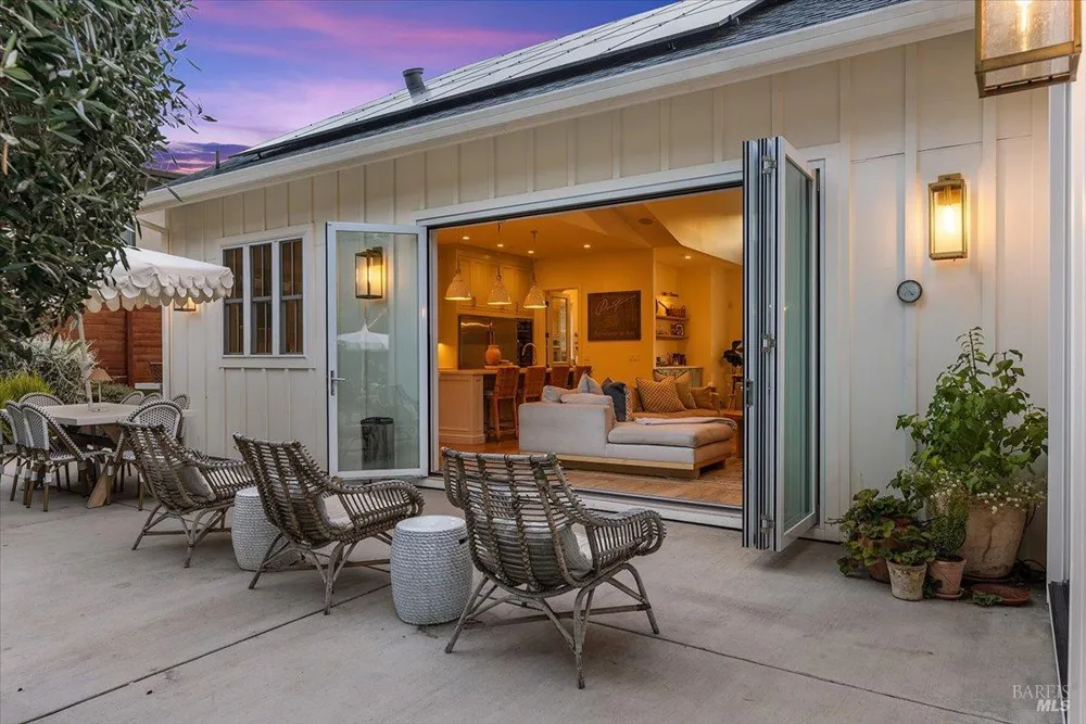 3772 Cross Creek Circle Santa Rosa, CA 95403
