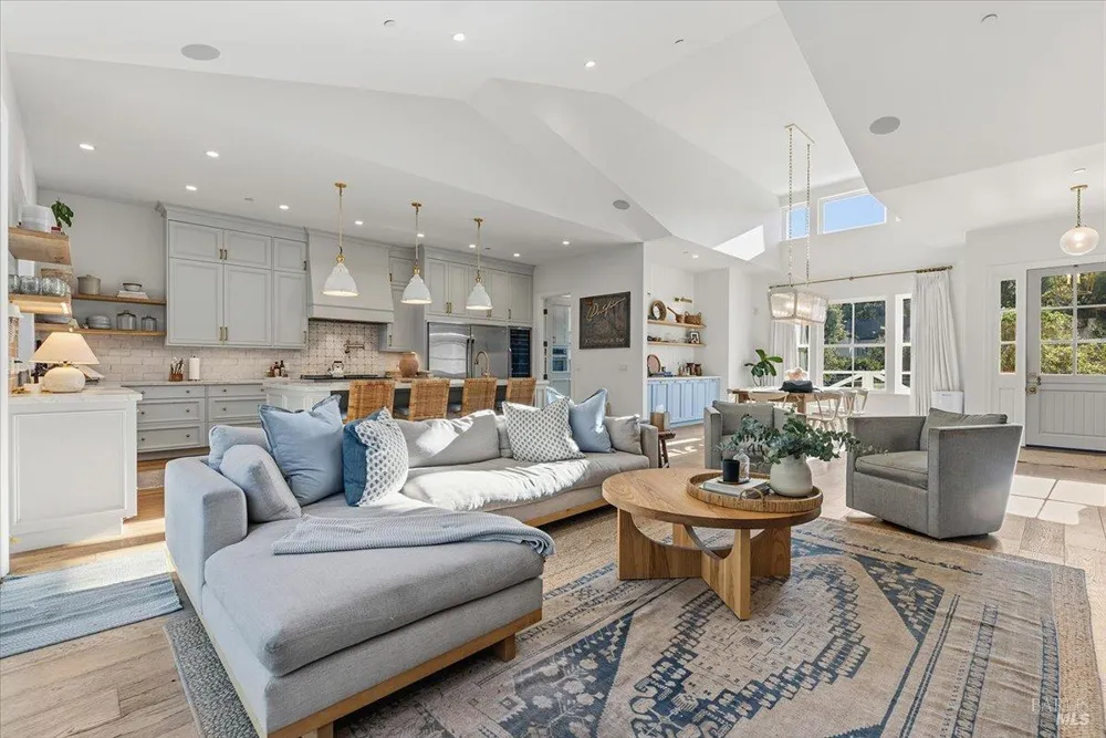 3772 Cross Creek Circle Santa Rosa, CA 95403