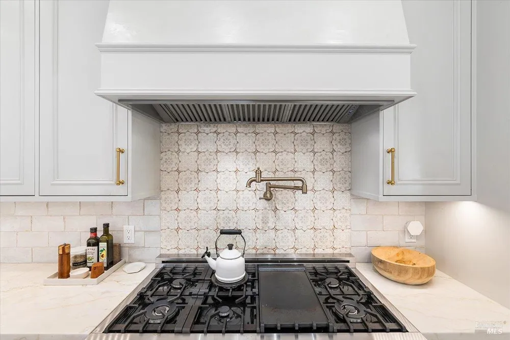 3772 Cross Creek Circle Santa Rosa, CA 95403