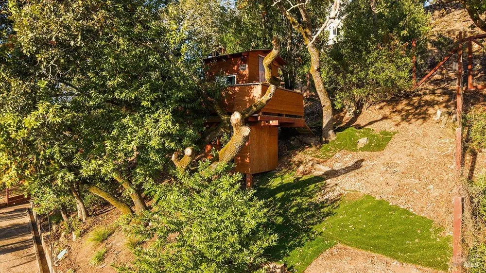 3772 Cross Creek Circle Santa Rosa, CA 95403