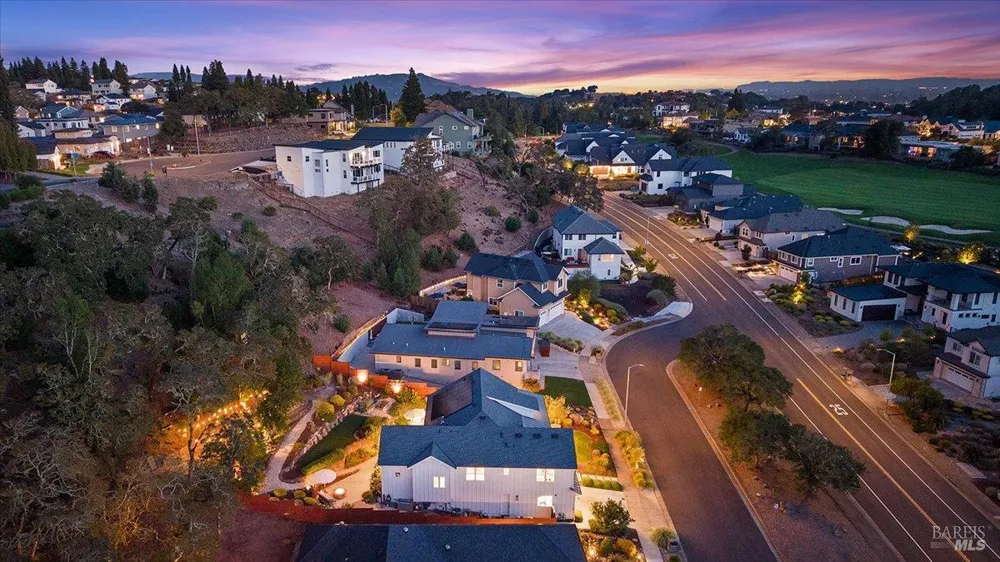3772 Cross Creek Circle Santa Rosa, CA 95403