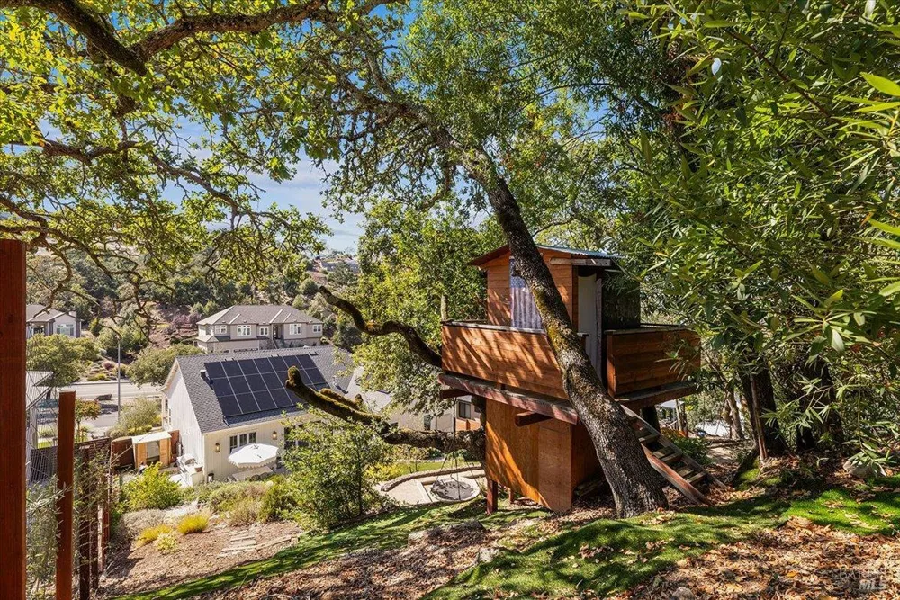 3772 Cross Creek Circle Santa Rosa, CA 95403