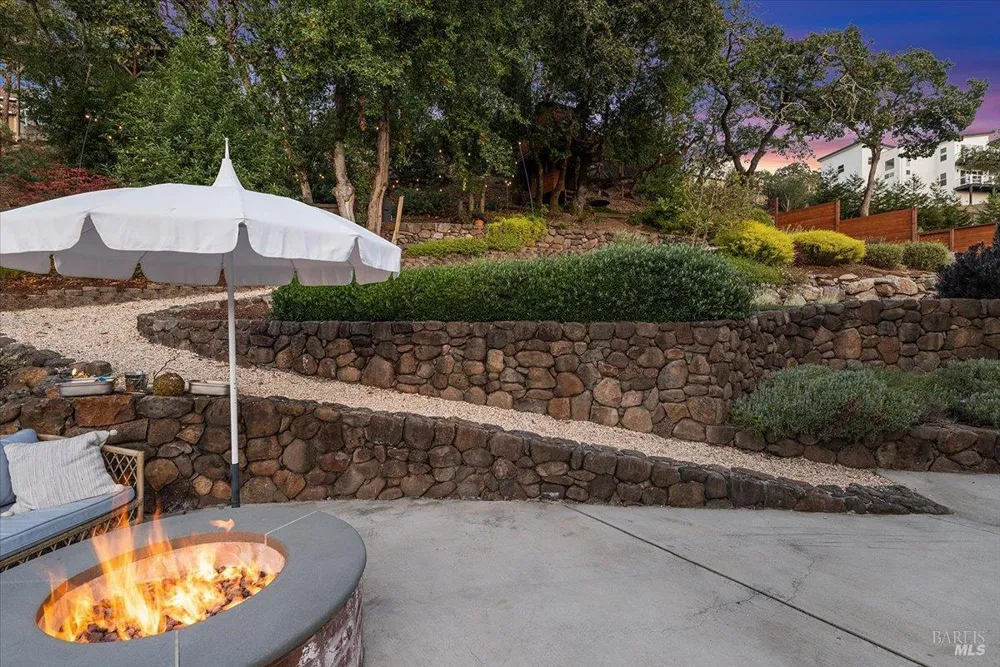 3772 Cross Creek Circle Santa Rosa, CA 95403