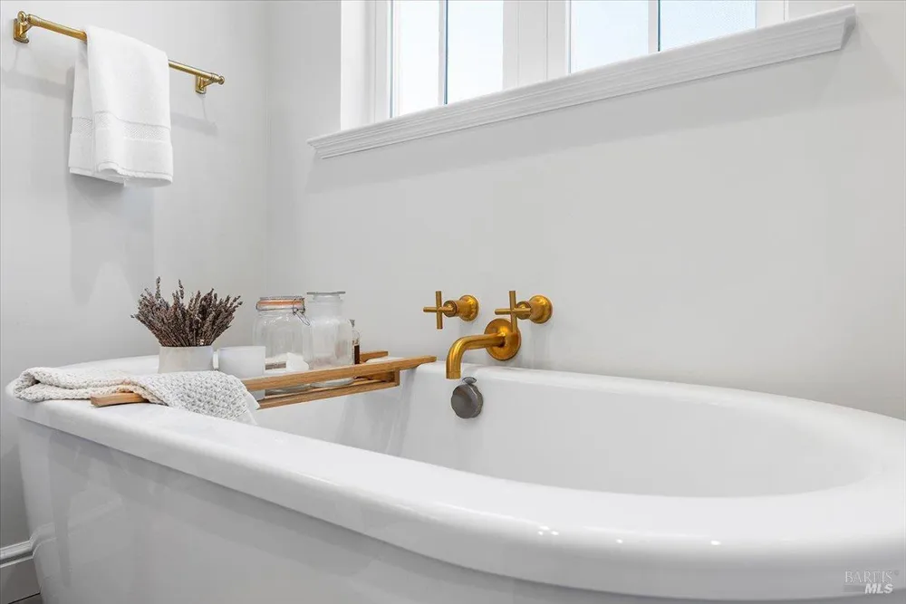 3772 Cross Creek Circle Santa Rosa, CA 95403