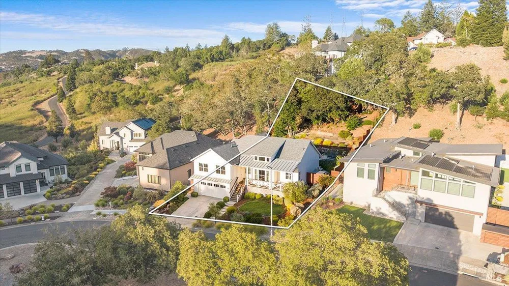 3772 Cross Creek Circle Santa Rosa, CA 95403