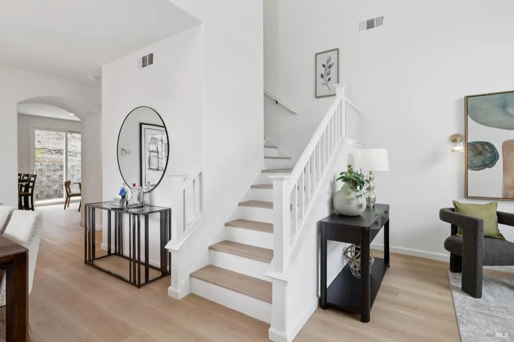 116 Portsmouth Drive Novato, CA 94949