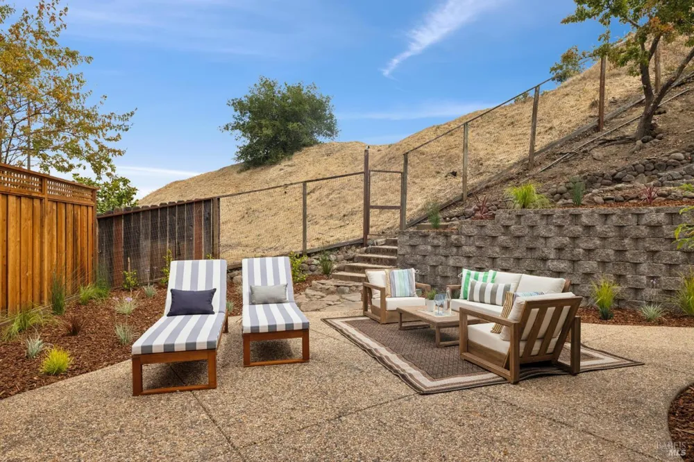 116 Portsmouth Drive Novato, CA 94949