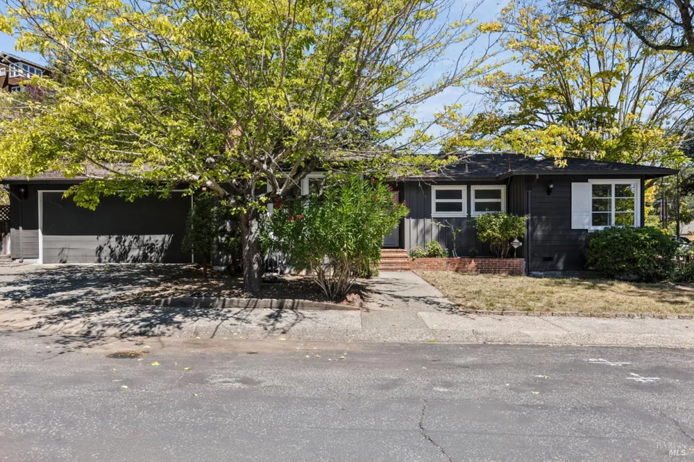 357 Oak Manor Drive Fairfax, CA 94930