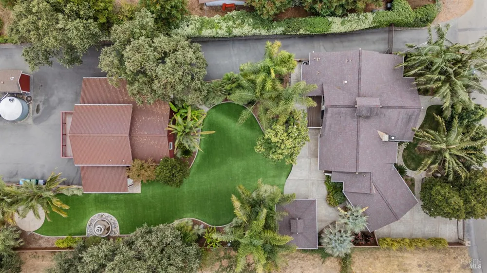 1626 Abramson Road Santa Rosa, CA 95401